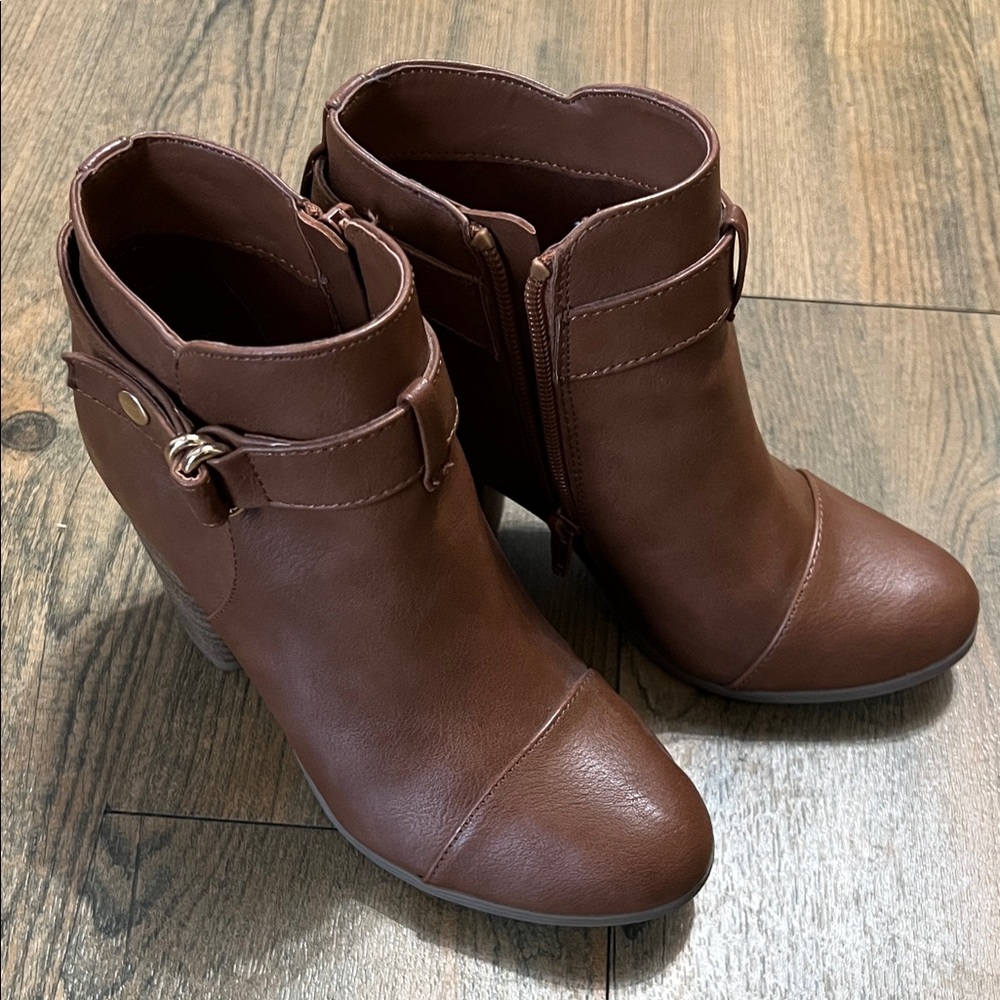 LC Lauren Conrad Brown Ankle Booties
